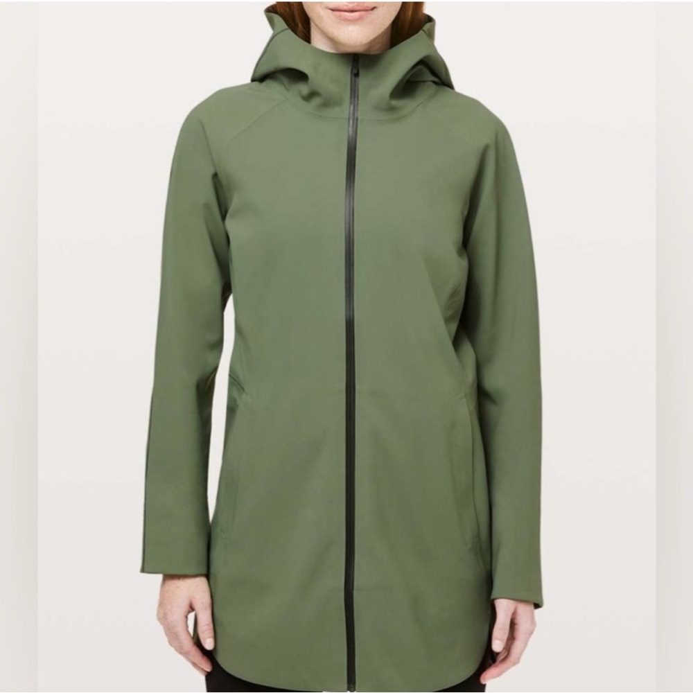 Lululemon Glyde Along Raincoat Insulated Softshell Size 4